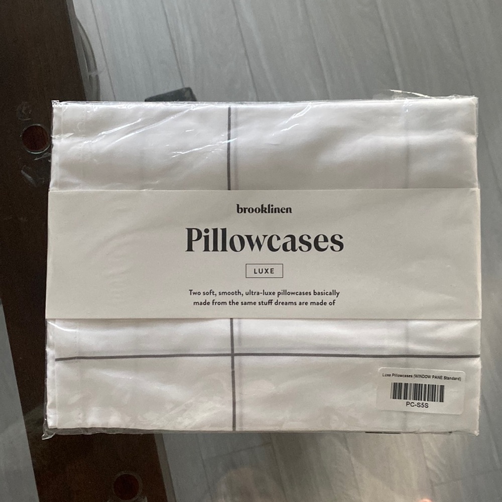 Brooklinen Brand New Pillowcases in Package white/grey stripe